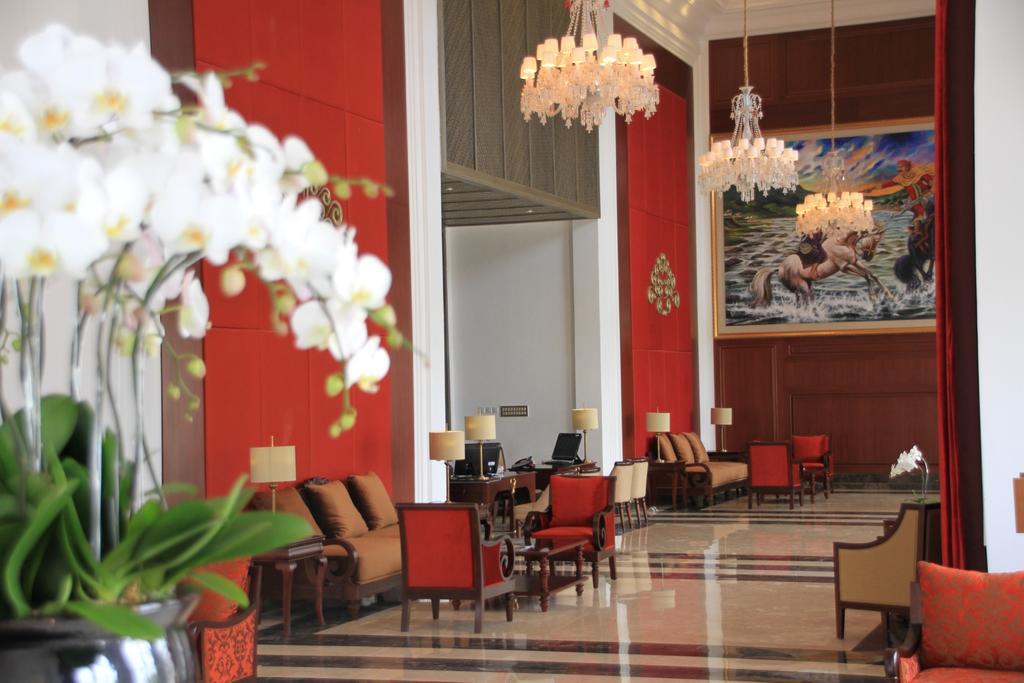 Ammi Cepu Hotel Buitenkant foto