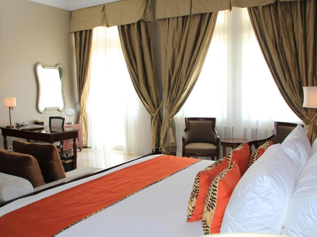 Ammi Cepu Hotel Buitenkant foto